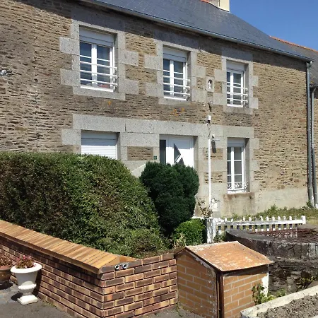 A 10 Minutes Du Mont Saint Michel アパート *