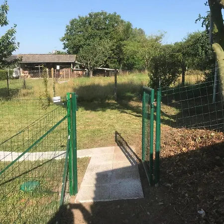 A 10 Minutes Du Mont Saint Michel アパート Tanis