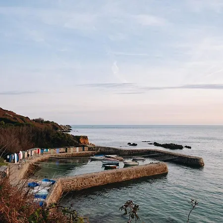A 10 Minutes Du Mont Saint Michel Tanis