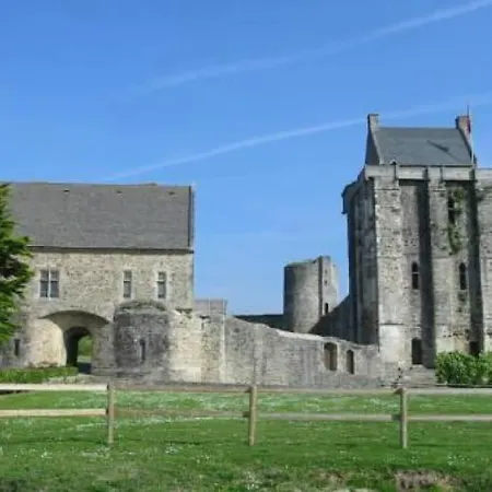 A 10 Minutes Du Mont Saint Michel