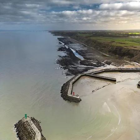 A 10 Minutes Du Mont Saint Michel アパート Tanis