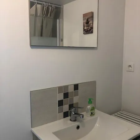 A 10 Minutes Du Mont Saint Michel Tanis