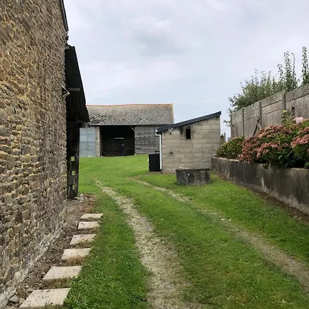 A 10 Minutes Du Mont Saint Michel アパート *