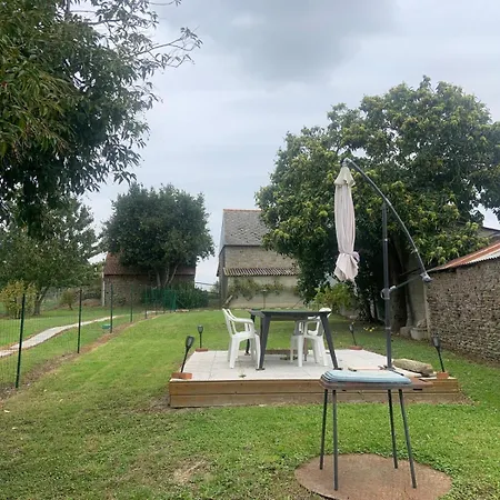 2 3 Possibilites A 10 Mn Du Mont Saint Michel Apartment Tanis